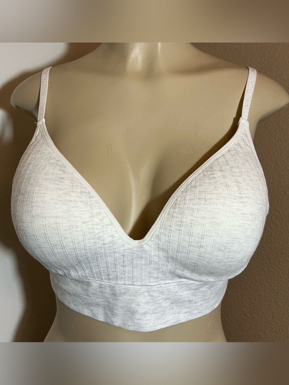 Nautica White Vanilla Ribbed Seamless Light Support Bralette 36B Without rods